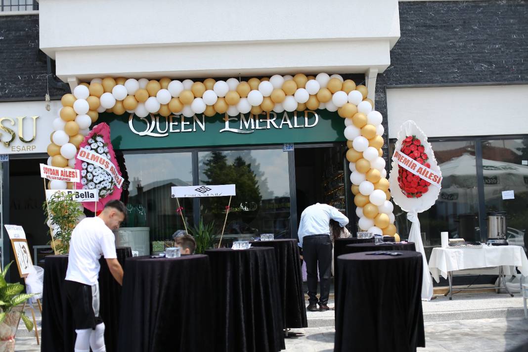 Queen Emerald Aksesuar açıldı 1